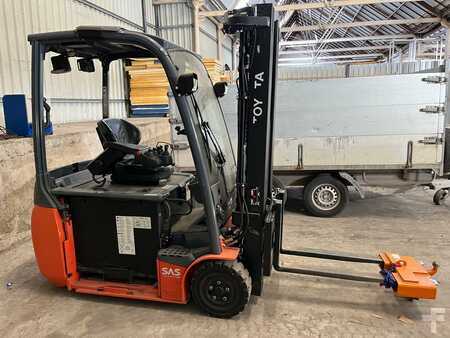 Eléctrico - 3 rodas - Toyota 8FBET20 (3)