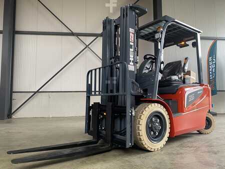 Carrelli elettrici 4 ruote 2025  Heli CPD35-A3H4-M (1)