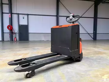 Elektromos emelőkocsik 2018  Toyota LWE200 (10)