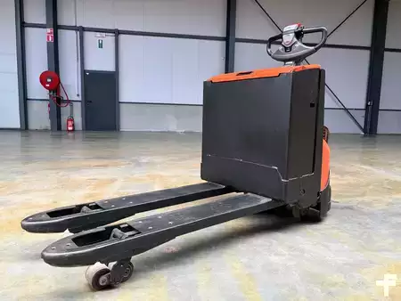 Elektromos emelőkocsik 2018  Toyota LWE200 (7)