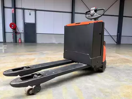 Elektromos emelőkocsik 2018  Toyota LWE200 (9)