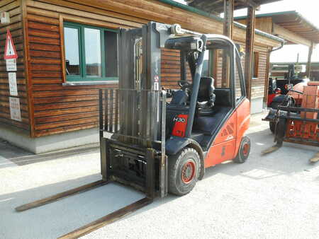 Diesel Forklifts 2012  Linde H30D-01 Triplex 4,6m  (2)