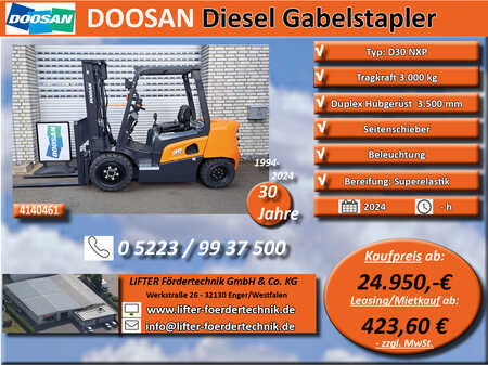 Diesel gaffeltruck 2022  Doosan D30 NXP (1)