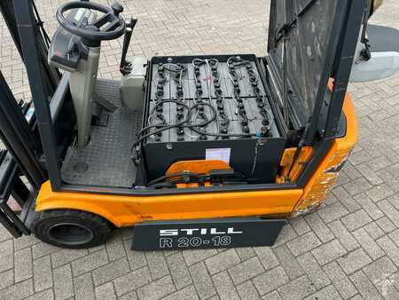 Electric - 3 wheels 2003  Still R 20 - 18 mit geringer Bauhöhe,unter 2 mtr. (8)