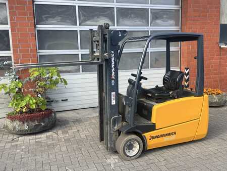 El truck - 3 hjulet 2005  Jungheinrich EFG 220 (2)