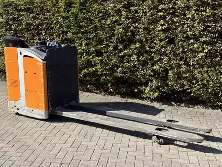 Niederhubwagen Sitz 2012  Still FU-X 20 (9)