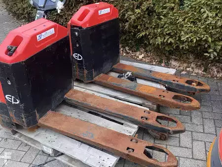 Patín Eléctrico 2024  EP Equipment WPL202    // 4 Stück,,ein Preis (1)