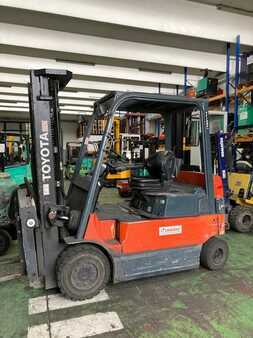 Reachstacker 2005  Toyota 7FBM30 (1)