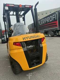 El truck - 4 hjulet 2023  Hyundai 25BH-9 (2)