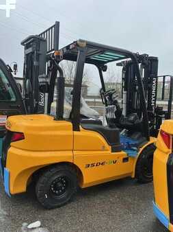 Dízel targoncák 2025  Hyundai 35DE-9V (2)