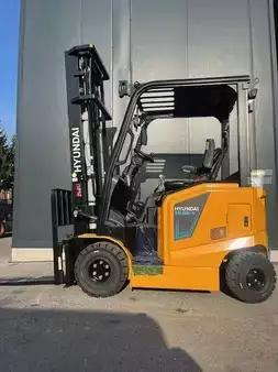 El truck - 4 hjulet 2025  Hyundai 16BE-X (1)