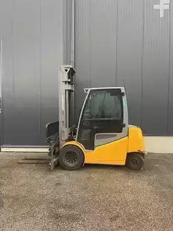 Elektro čtyřkolový VZV 2009  Jungheinrich EFG535ks (1)