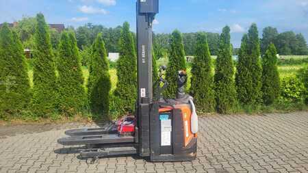 Pallet Stackers 2017  Toyota SPE160 L (2)