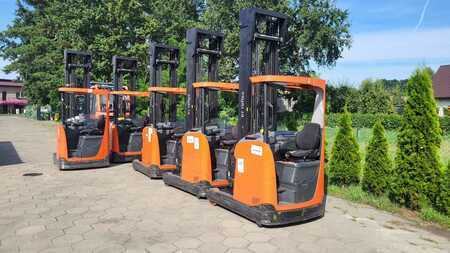 Reach Trucks 2018  Toyota RRE140 H (2)