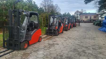 Carrelli elevatori diesel 2016  Linde H25D-02 (1)