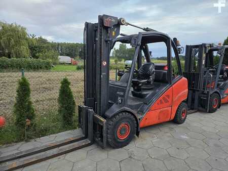 Carrelli elevatori GPL 2007 Linde H35T (3)