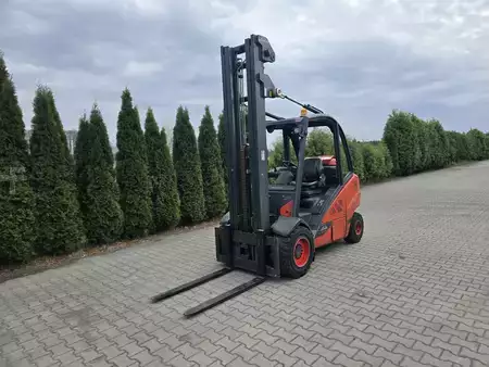 Gázüzemű targoncák 2016  Linde H30T (4)