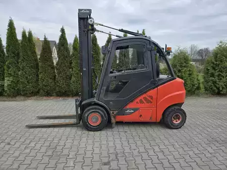 Dízel targoncák 2017  Linde H25D-02/600 (1)