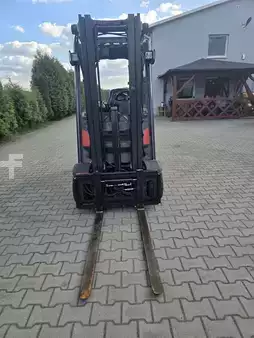 Gázüzemű targoncák 2019  Linde H20T-01 (3)