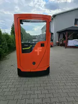 Tugger-train-trailer 2017  Toyota RRE160ECC (1)