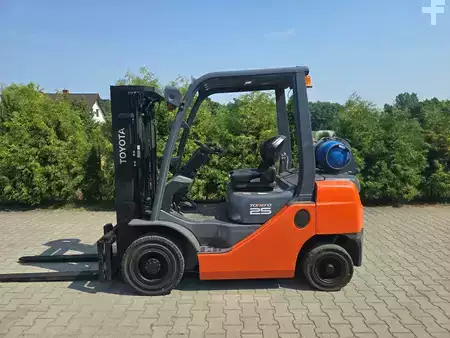 Gas gaffeltruck 2018  Toyota 02-8FGF25 (1)