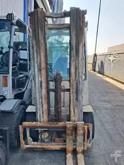 Carrelli elevatori diesel 2009  Still RX 70-22 (2)