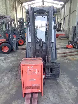 Carrelli elettrici 4 ruote 2013  Linde E 30 HL-01/600 (2)