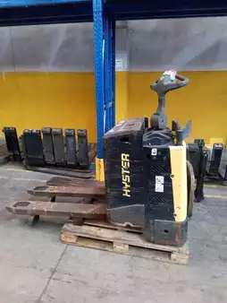 Porta-paletes elétrico 2018  Hyster P 2.0 S (1)