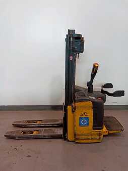 Stackers Stand-on 2003  OM CTX 14 (3) 
