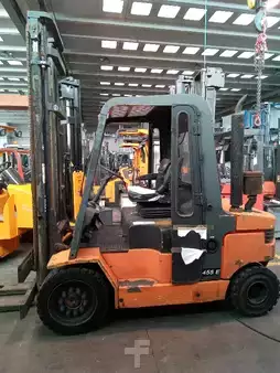 Dieseltrukki 2004  Lugli 455 E (1)