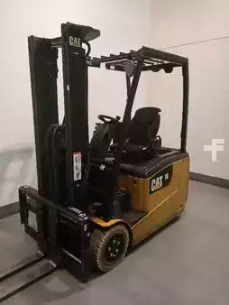 Sähkö - 4 pyör 2017  CAT Lift Trucks EP 18 CPNT (1)