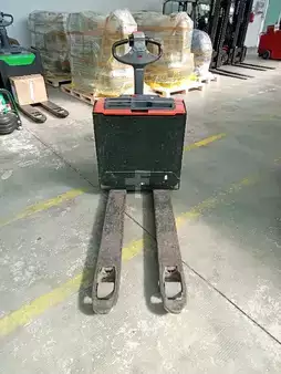 Elektrische palletwagens 2015  BT LWE 160 (2)