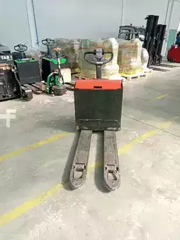Electric Pallet Trucks 2016  BT LWE 180 (2)