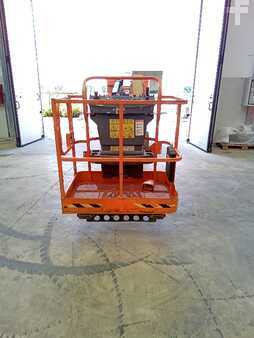 Ostatní 2013  JLG E 300 AJP (2)