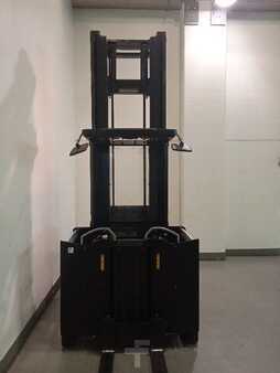 Recogepedido vertical 2011  CAT Lift Trucks N0H10N (2)