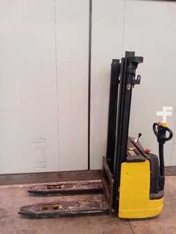 Pallet Stackers - OM CL 12 (1)