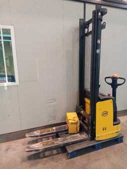 Pallet Stackers 2008  OM CL 10,50 (1)