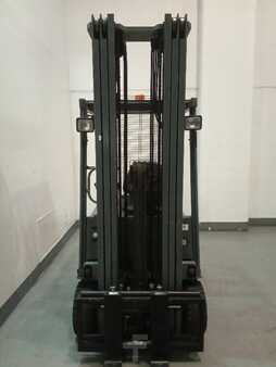 Sähkö - 4 pyör 2002  Nichiyu FBT 18 T (2)