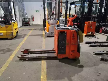 Niederhubwagen - Linde T 20 AP (3)