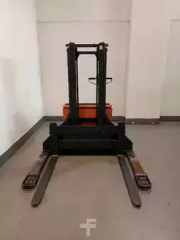 Apilador eléctrico 1993  Still EGV 12.5 (2)