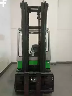 Elektryczne 4-kołowe 1999  Cesab BLITZ 300 L (2)