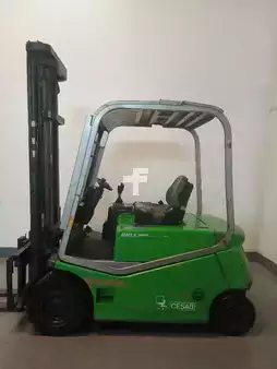 Elektryczne 4-kołowe 1999  Cesab BLITZ 300 L (3)