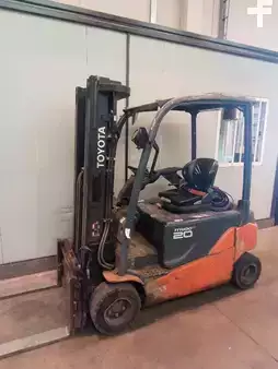 El Truck - 4-hjul 2023  Toyota 8FBM20T (1)