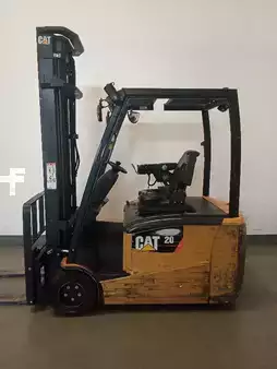 Eléctrico - 4 rodas 2012  CAT Lift Trucks EP 20 PNT (3)
