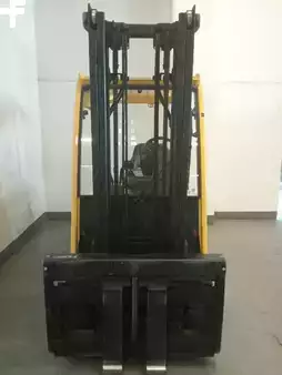 Elektro 4 Rad 2013  Hyster J 3.0 XN (2)
