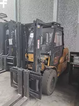 Dieselový VZV 2017  CAT Lift Trucks DP 50 NB (1)