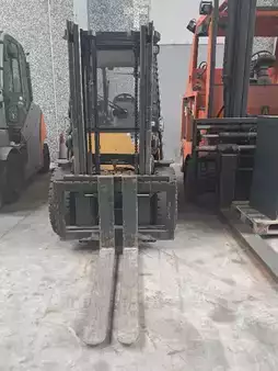 Dieselový VZV 2017  CAT Lift Trucks DP 50 NB (2)