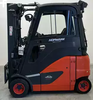 Chariots électriques à 4 roues 2022  Linde E20PH (1)