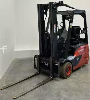 Elektro tříkolové VZV 2021  Linde E14 (2)
