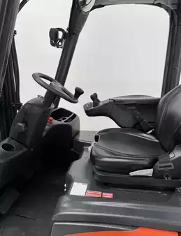 Elektro tříkolové VZV 2023  Linde E12 (4)